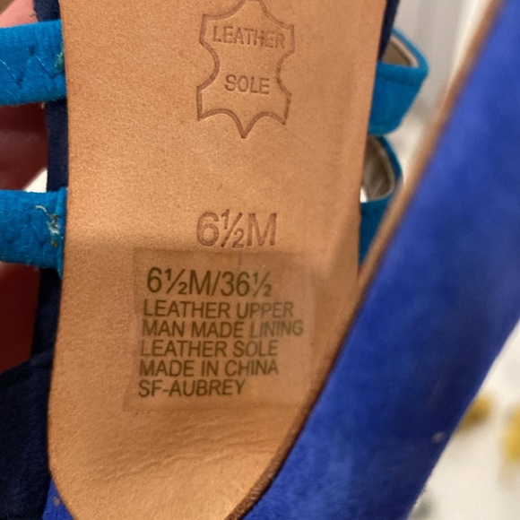 Saks Fifth Avenue heels. - Picture 12 of 13